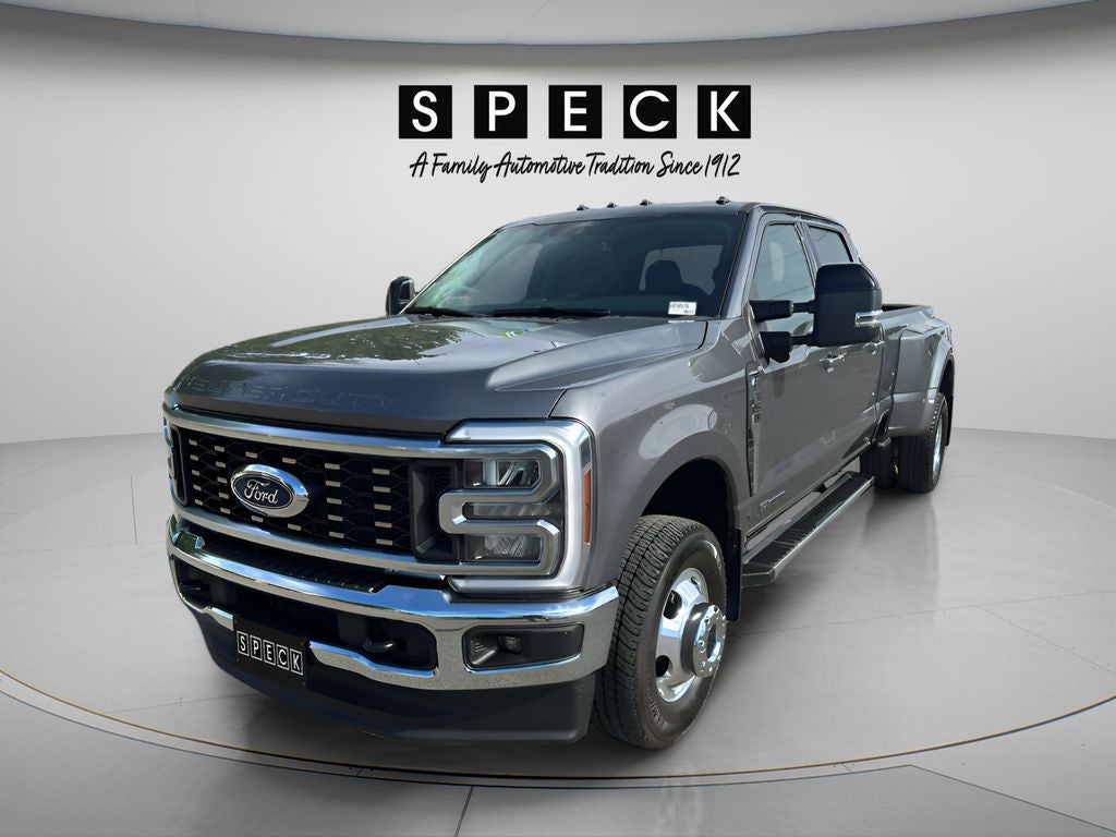 2025 Ford F-350 LARIAT in Carbonized Gray Metallic — front three-quarter view