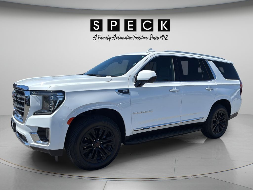2022 GMC Yukon SLT in Summit White — front three-quarter view